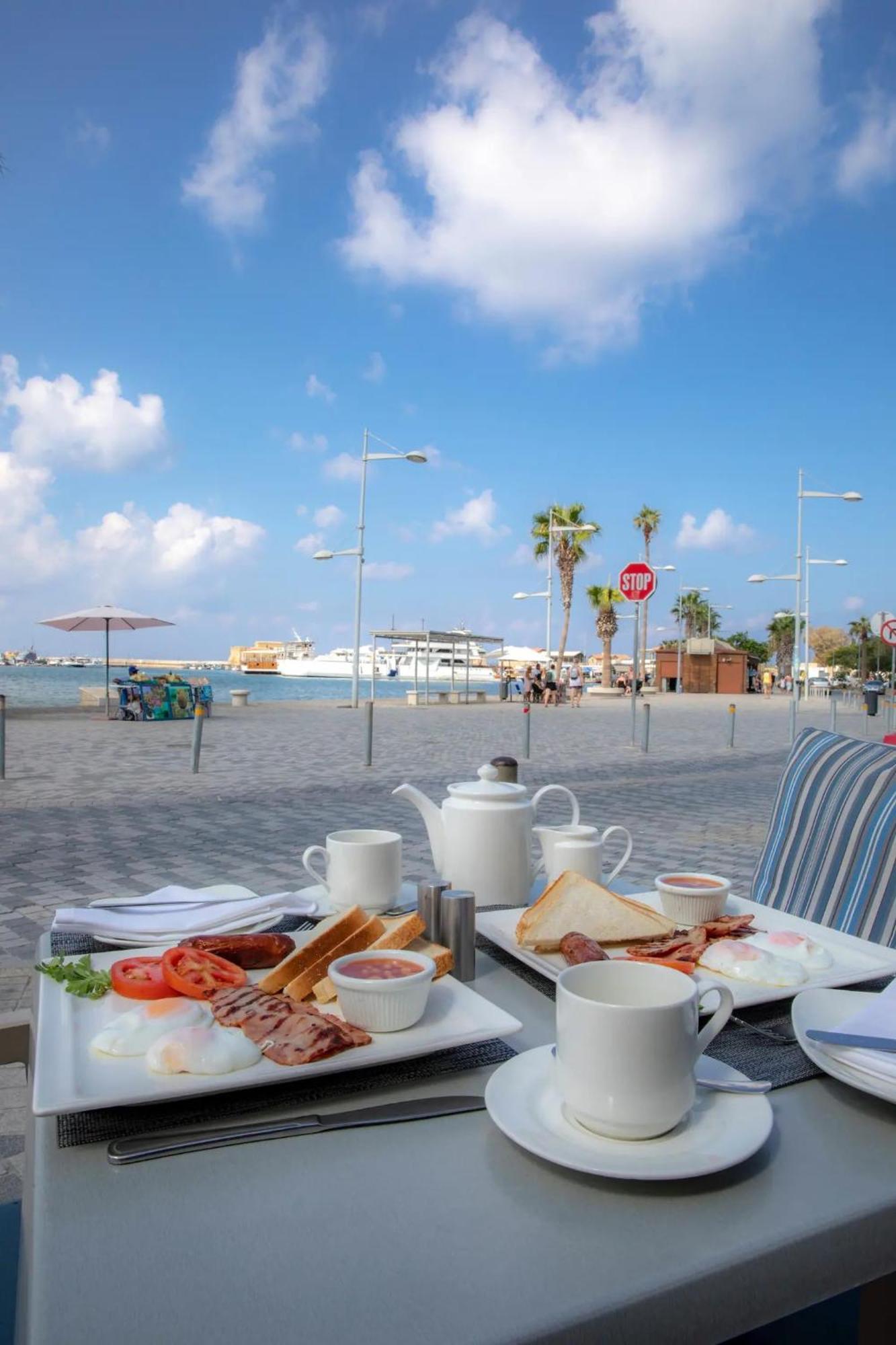 Harbour Lights Studio Apartments Paphos Ngoại thất bức ảnh
