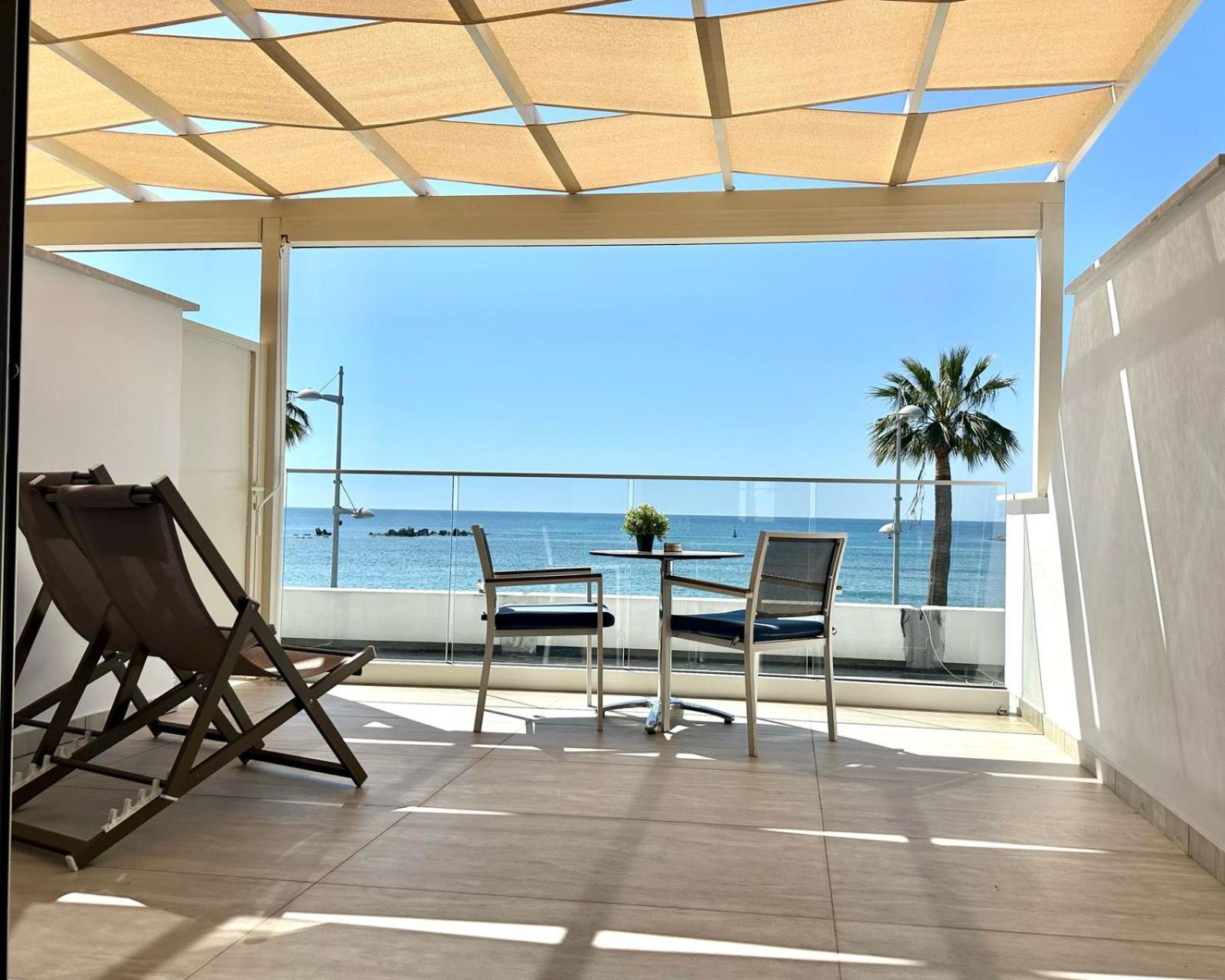 Harbour Lights Studio Apartments Paphos Ngoại thất bức ảnh