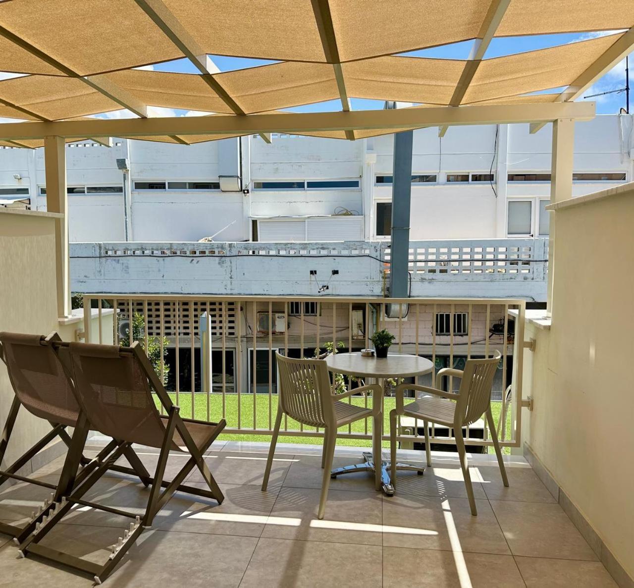 Harbour Lights Studio Apartments Paphos Ngoại thất bức ảnh